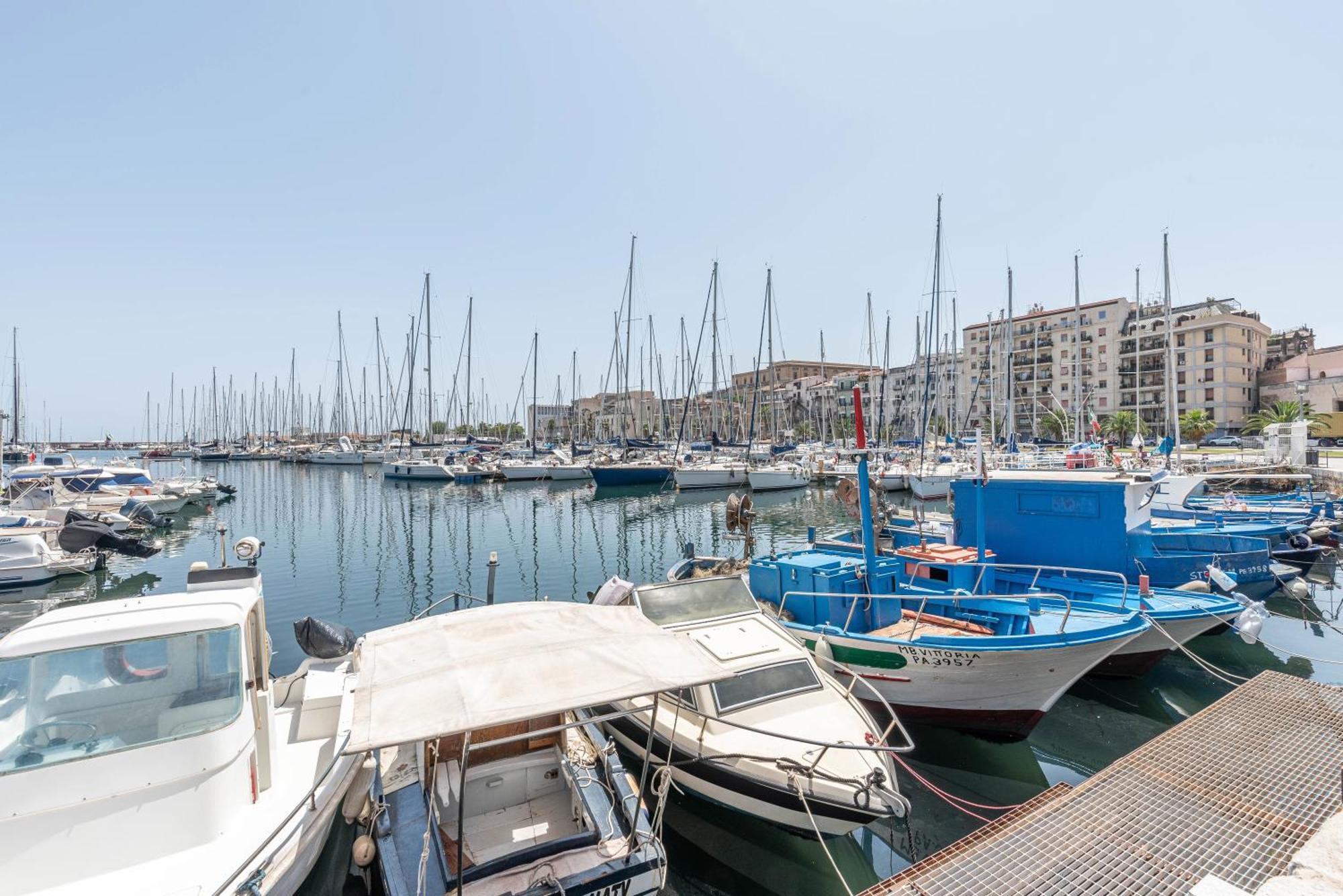 Apartments La Cala By Wonderful Italy باليرمو المظهر الخارجي الصورة
